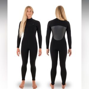 Need Essentials Women’s 4/3 Wetsuit (8)